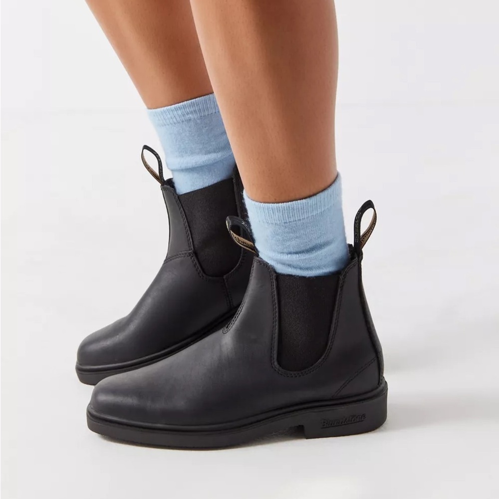 SOLD Blundstone Boots 068 Chisel Unisex Casual or Dress Womens 8.5 US